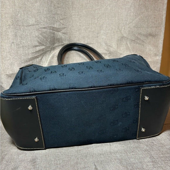 Dooney & Bourke Vintage Black Monogram Large Canvas Purse Shoulder Bag #K8918219 - Picture 3 of 13